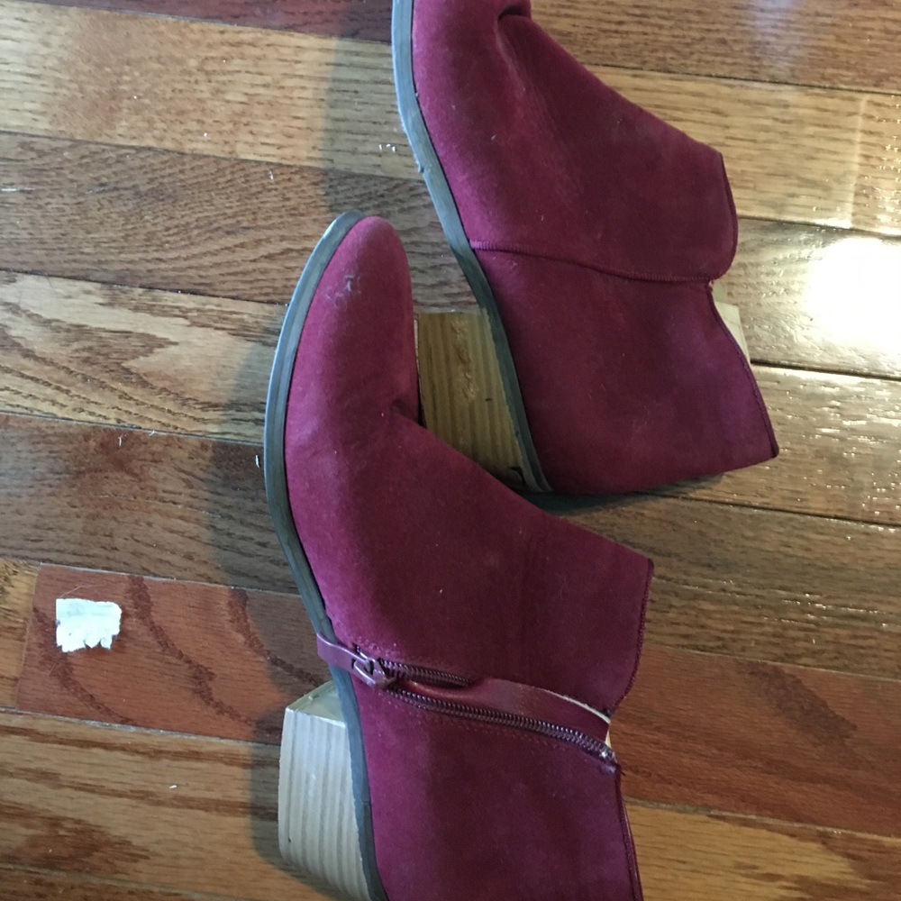 Reneeze Maroon / Tan Booties